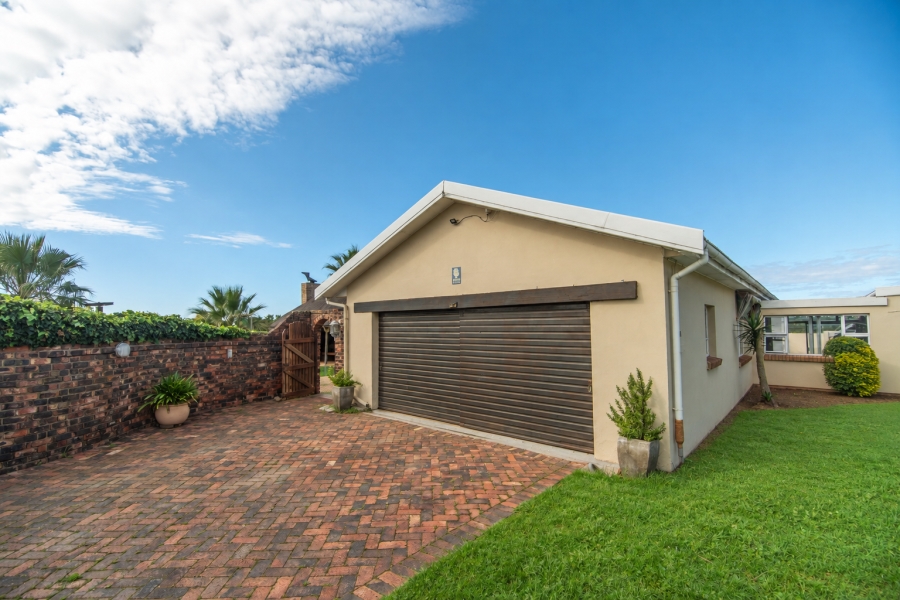 4 Bedroom Property for Sale in Fernglen Eastern Cape